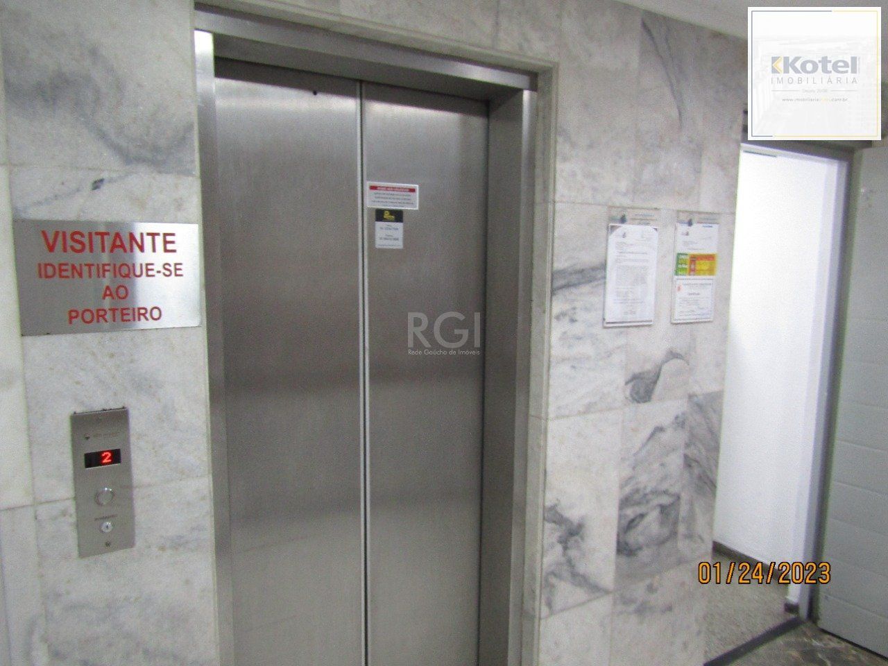 Sala Comercial à venda, 37m², Menino Deus - Porto Alegre