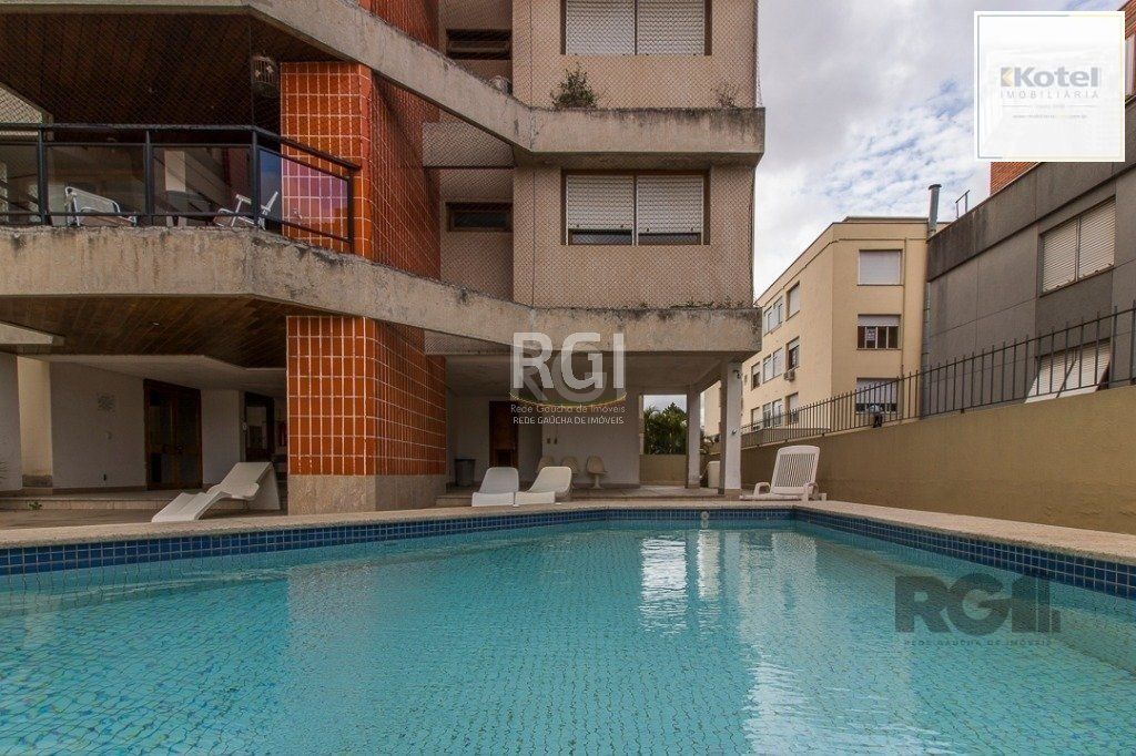 apartamento de 2 quartos, suíte e 1 vaga de garagem no bairro Menino Deus