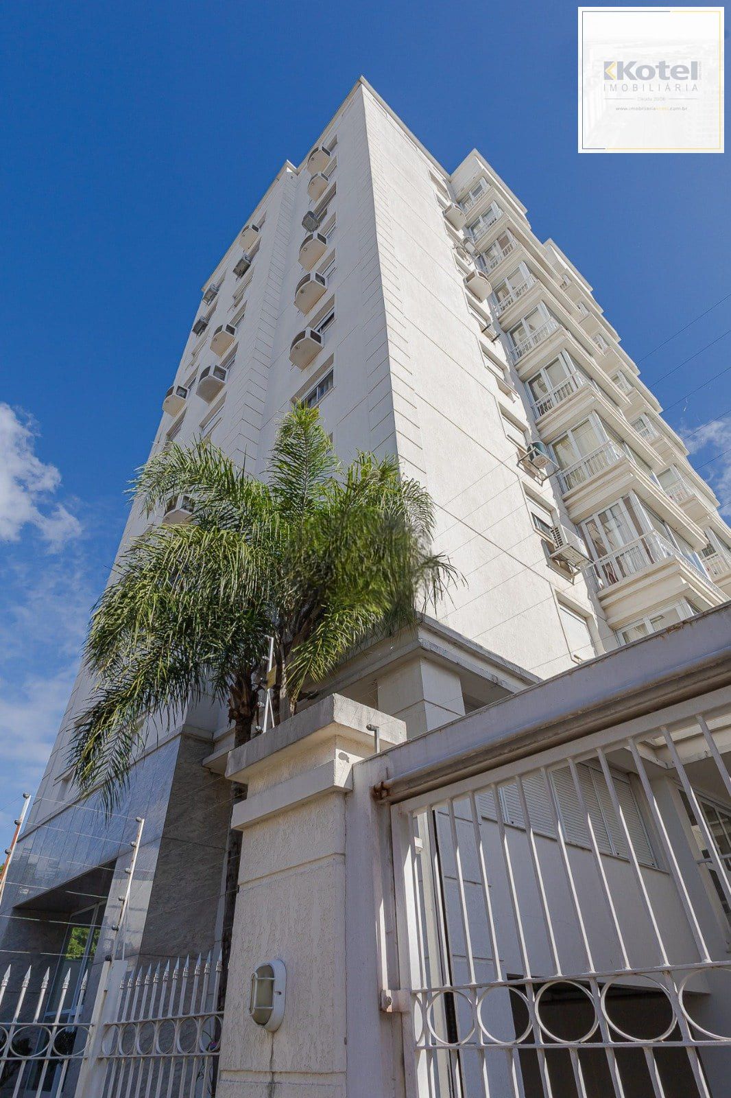 Apartamento de 2 quartos, suíte e 1 vaga garagem bairro Azenha em Porto Alegre — foto 2