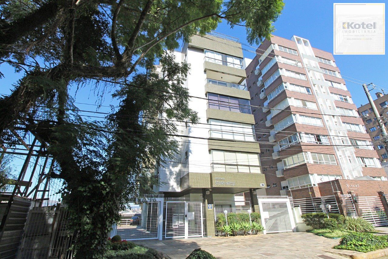 Apartamento de 3 dormitórios, suíte e 2 vagas de garagem no bairro Petrópolis em Porto Alegre — foto 2