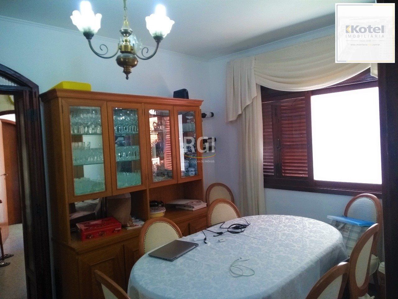 Casa para Venda - 175m², 4 dormitórios, sendo 2 suites, 2 vagas - Santa Cecília