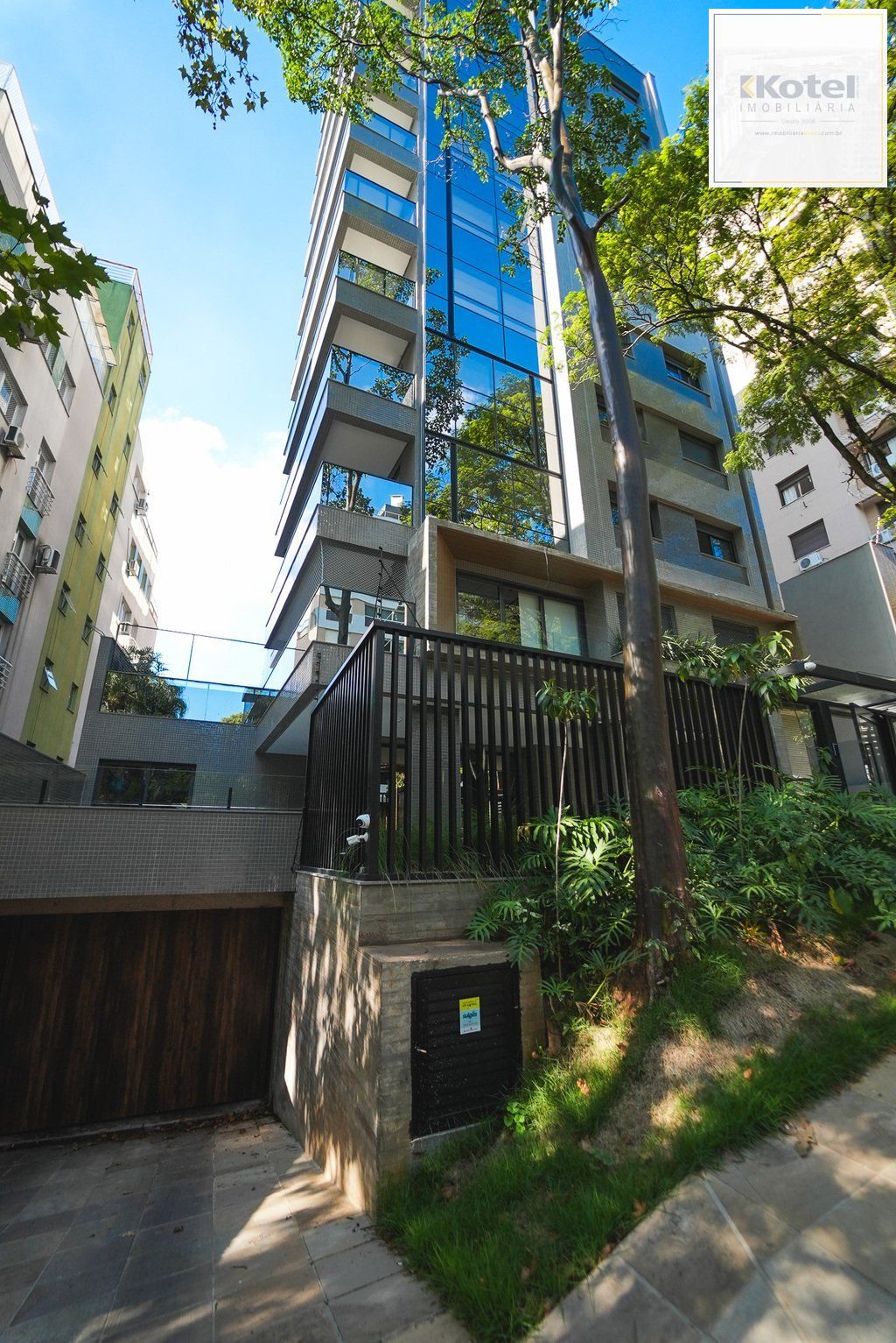 Imponent Residence