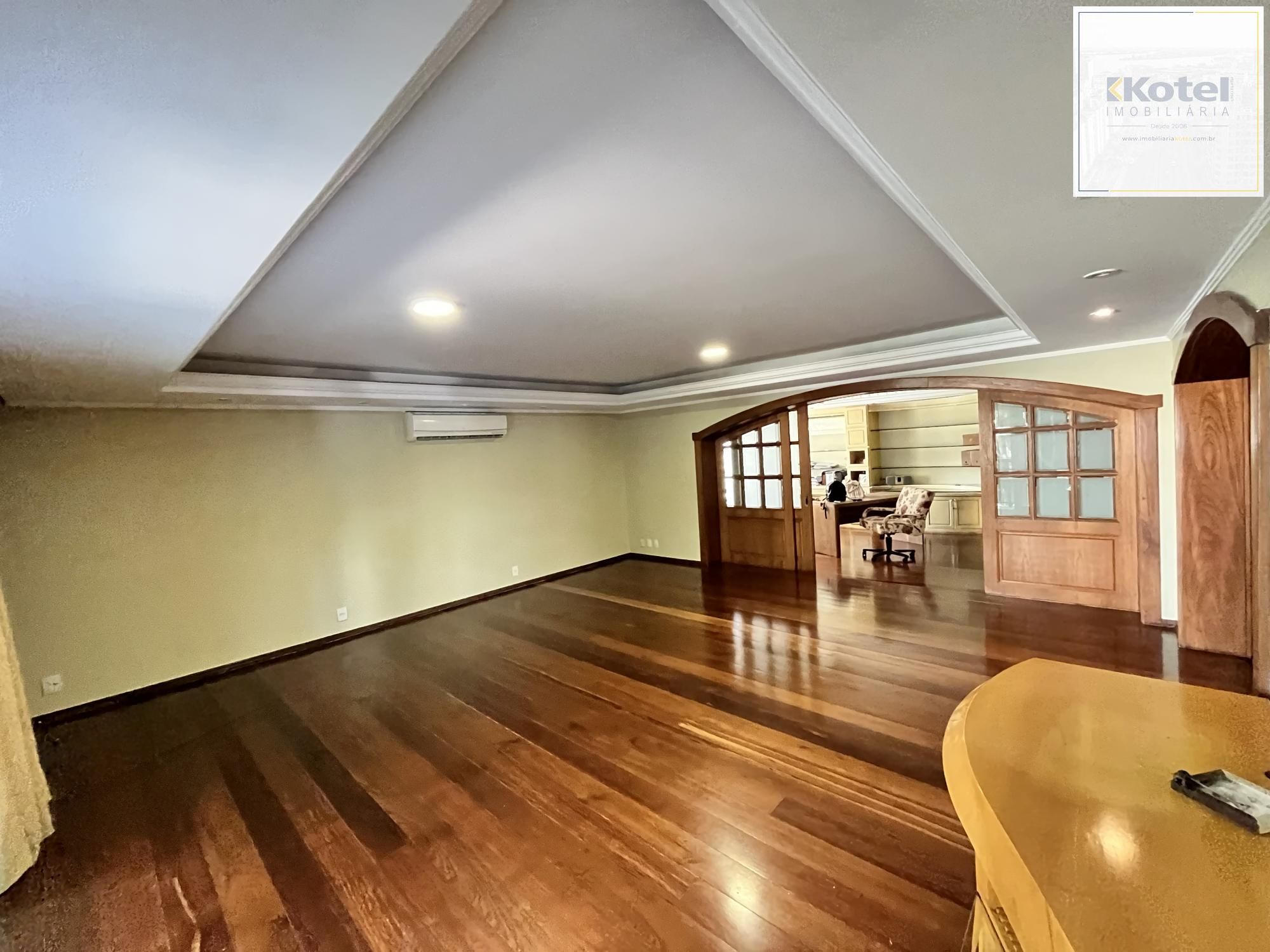 Apartamento de 4 quartos, suíte, amplo closet, dependência e 2 vagas de garagem — foto 5