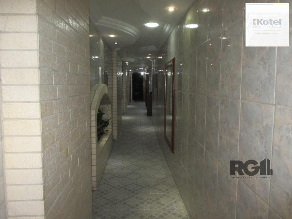 Apartamento no Centro de 2 dormitórios reformado