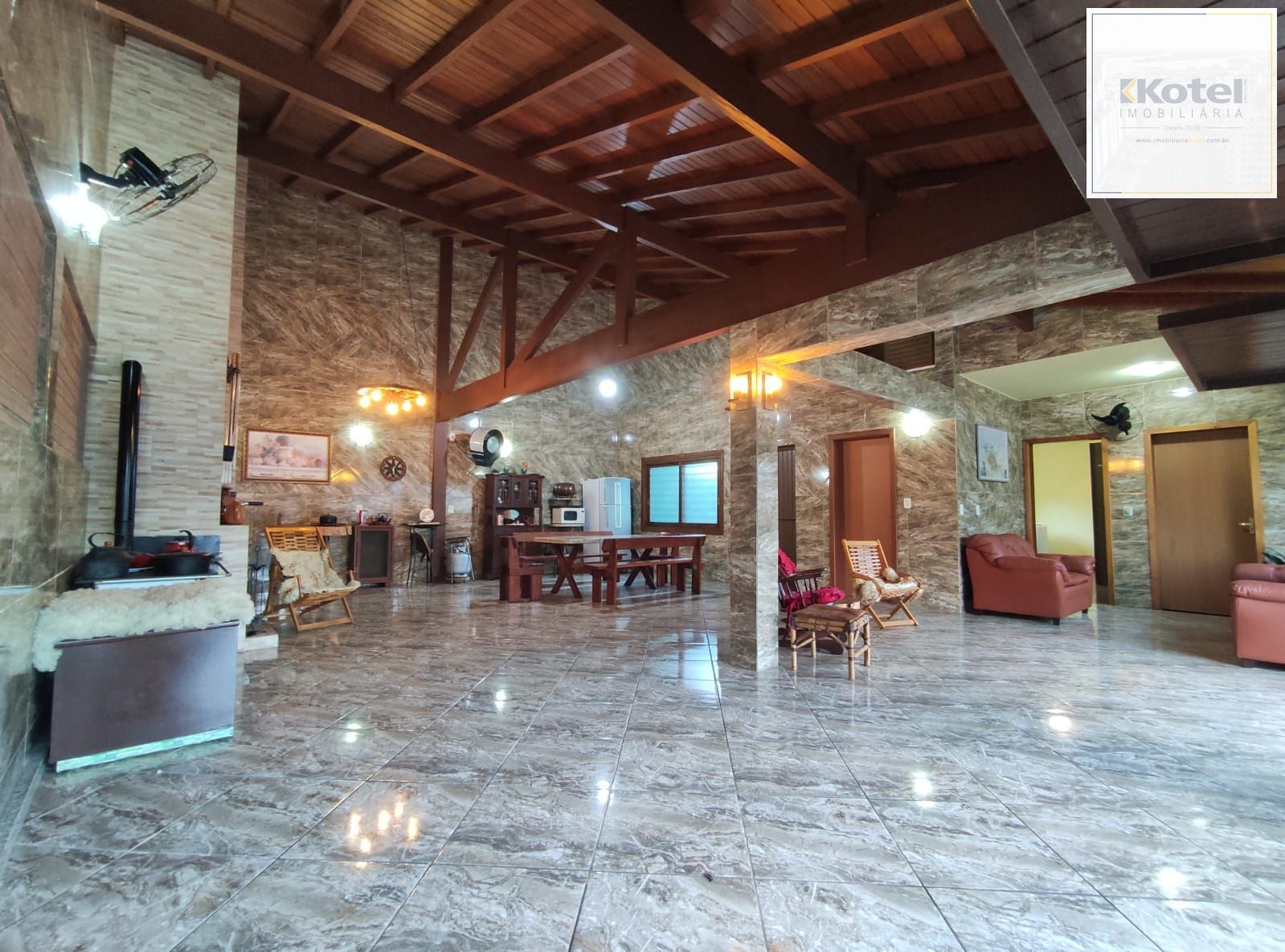 Casa Plana 3 quartos (1 suíte) churrasqueira e piscina coberta, Novo Hamburgo. — foto 4