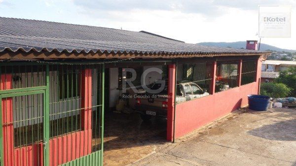 Casa para Venda - 150m², 5 dormitórios, 3 vagas - intersul