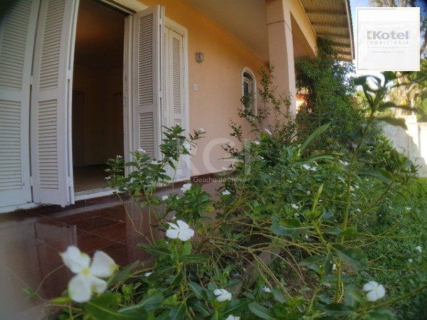 Casa para Venda - 252m², 3 dormitórios, 2 vagas - Belém Novo — foto 2