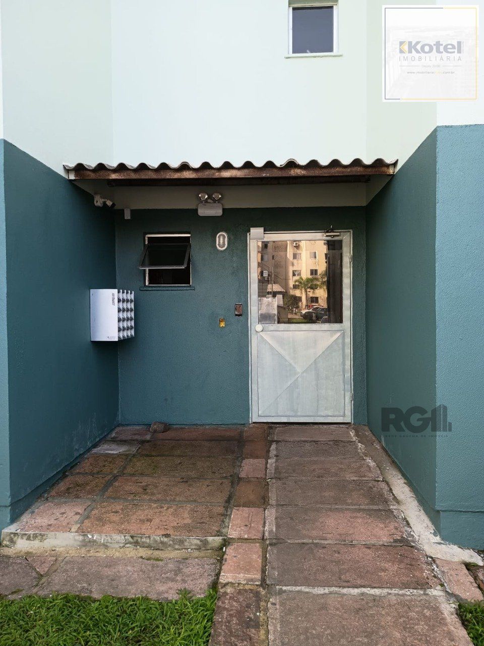 Apartamento semi mobiliado, 2 dormitórios, vaga de garagem, Bairro Santa Fé