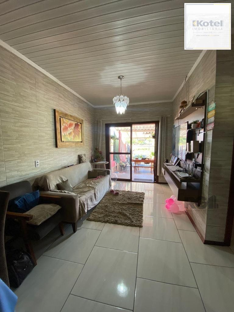 Casa 2 dormitórios, vaga de garagem, Bairro Pq dos Eucalípitos