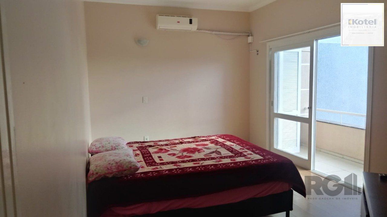 Casa sobrado semi mobiliado, 3 dormitórios, 1 suíte master, vagas de garagem, Bairro Parque da matriz