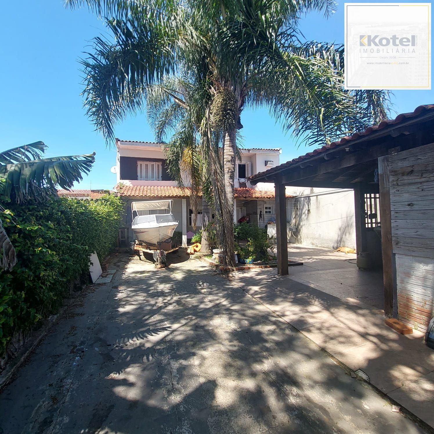 Casa 3 dormitórios, 1 suíte, 1 vaga, Bairro Parque da Matriz