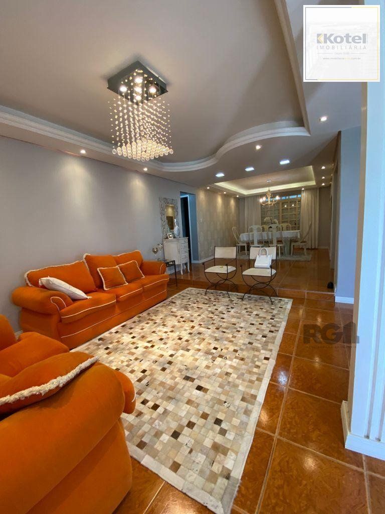 casa sobrado 4 dormitórios, 3 vagas de garagem, Bairro Itacolomi