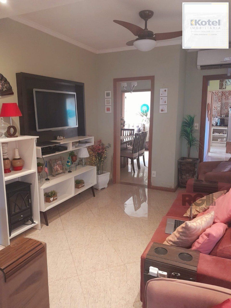 Casa 3 dormitórios, 1 suíte, vaga de garagem, Bairro Parque da Matriz