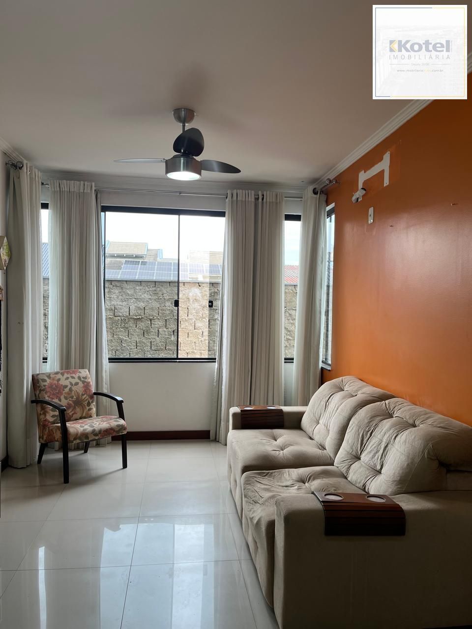 Apartamento 2 dormitórios, 1 vaga, Bairro Silveira Martins