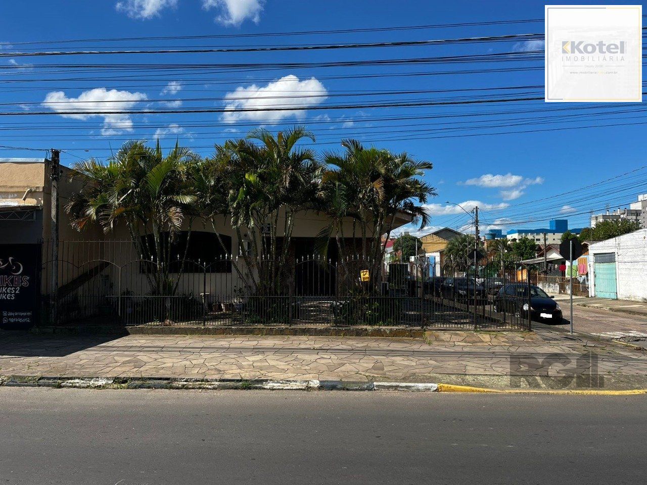 Casa 3 dormitórios, 2 vagas, Bairro Princesa Izabel