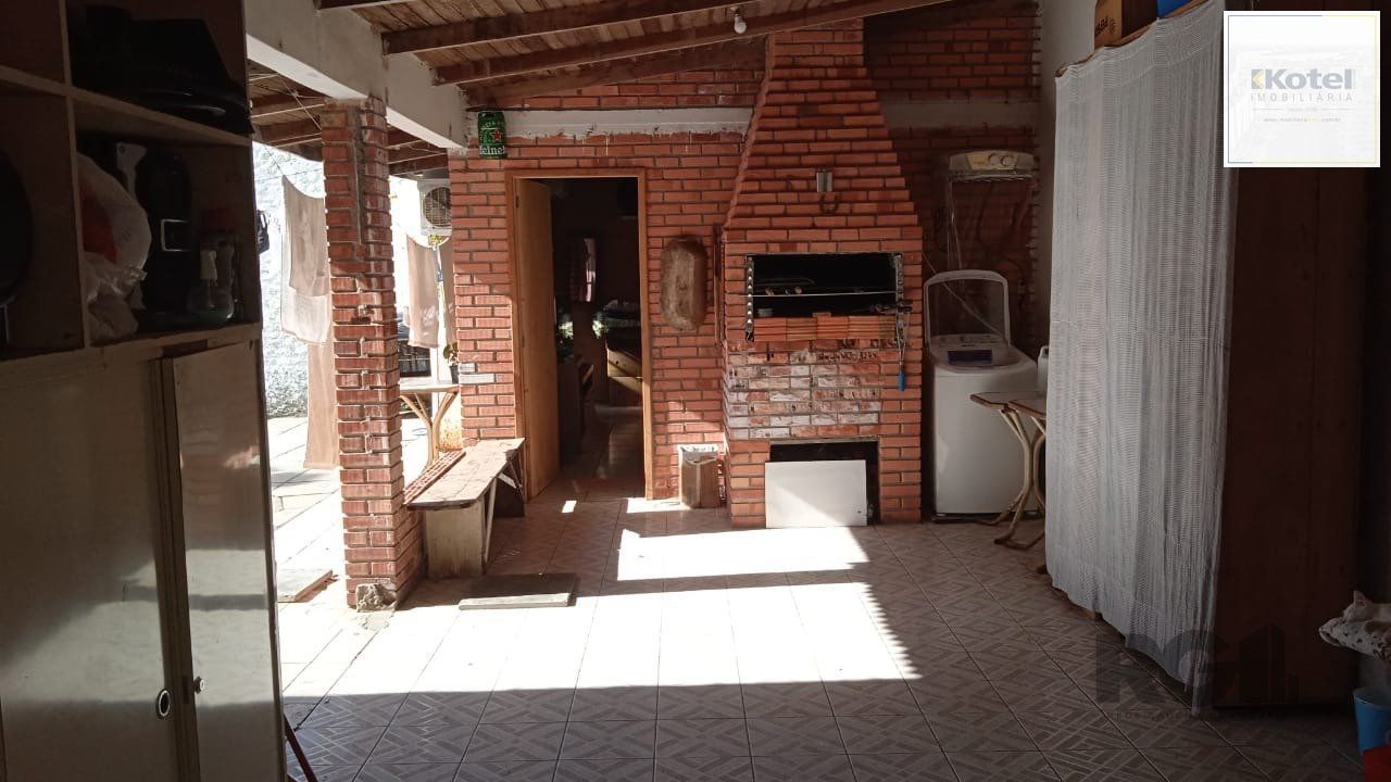 Casa 3 dormitórios, vagas de garagem, Bairro Vila Cachoeirinha