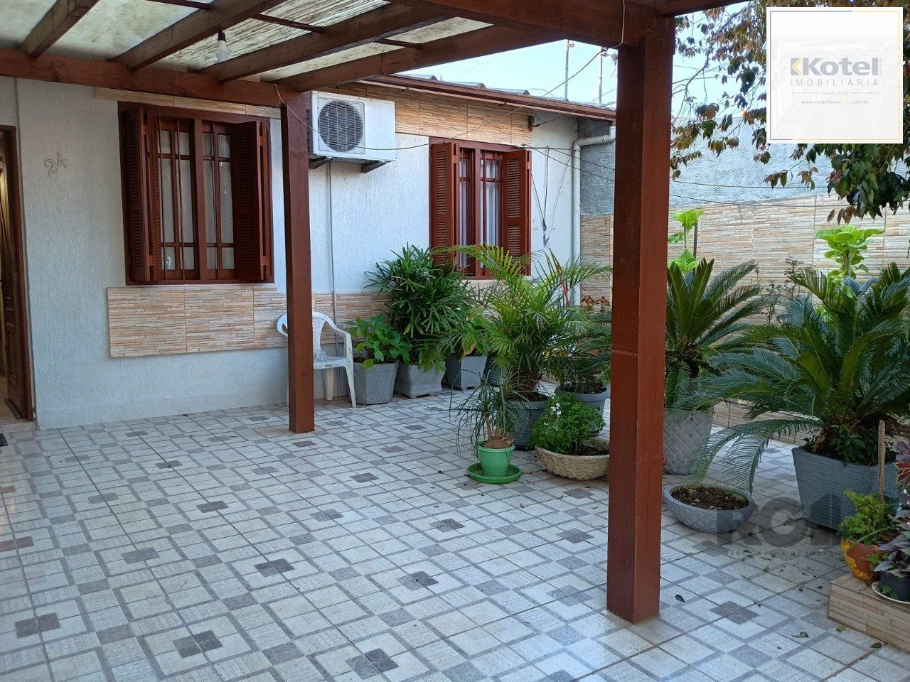 Casa 2 dormitórios, vagas de garagem, Bairro Parque da Matriz