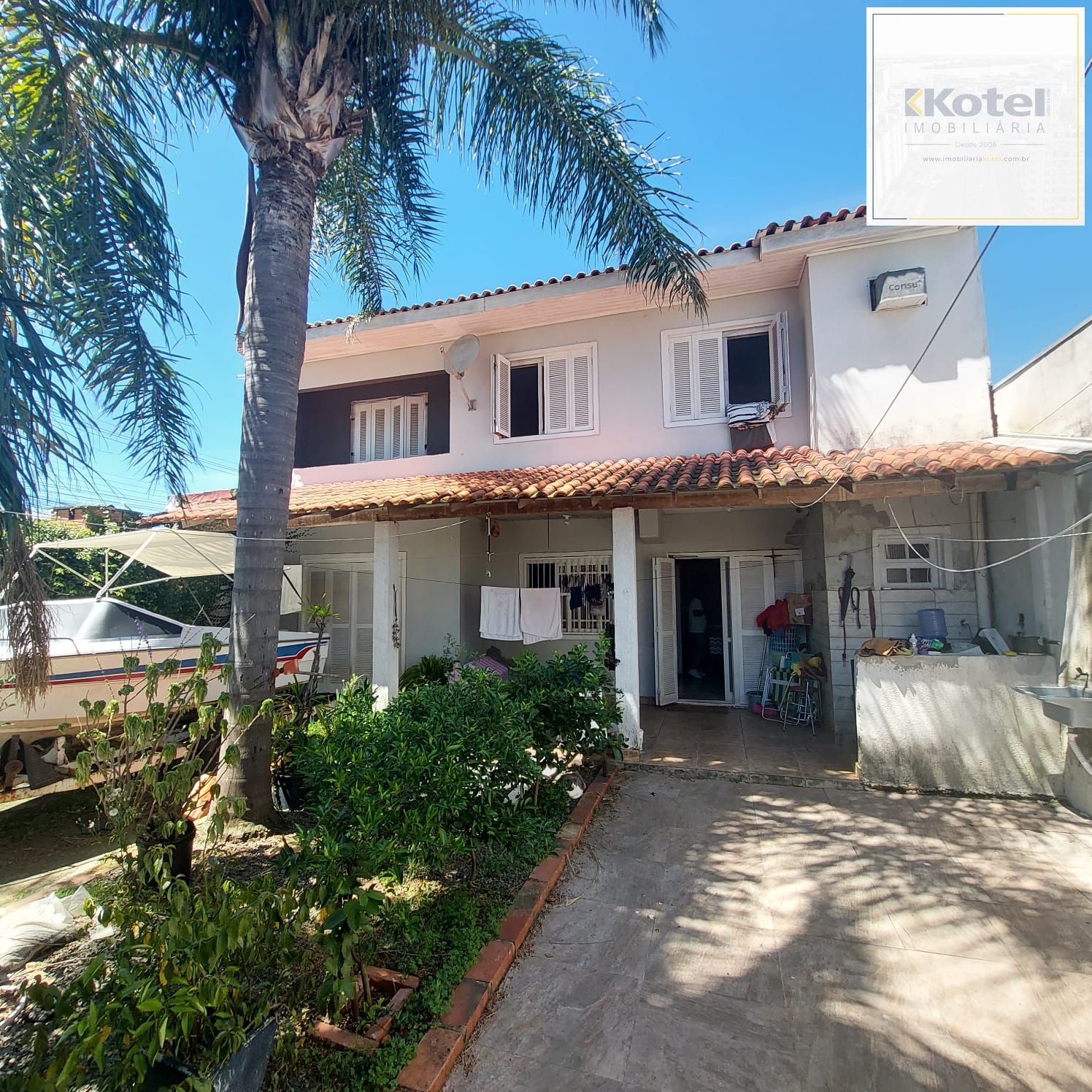 Casa 3 dormitórios, 1 suíte, 1 vaga, Bairro Parque da Matriz