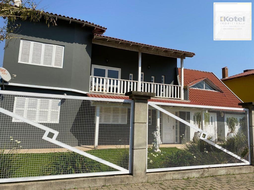 casa sobrado 4 dormitórios, 3 vagas de garagem, Bairro Itacolomi