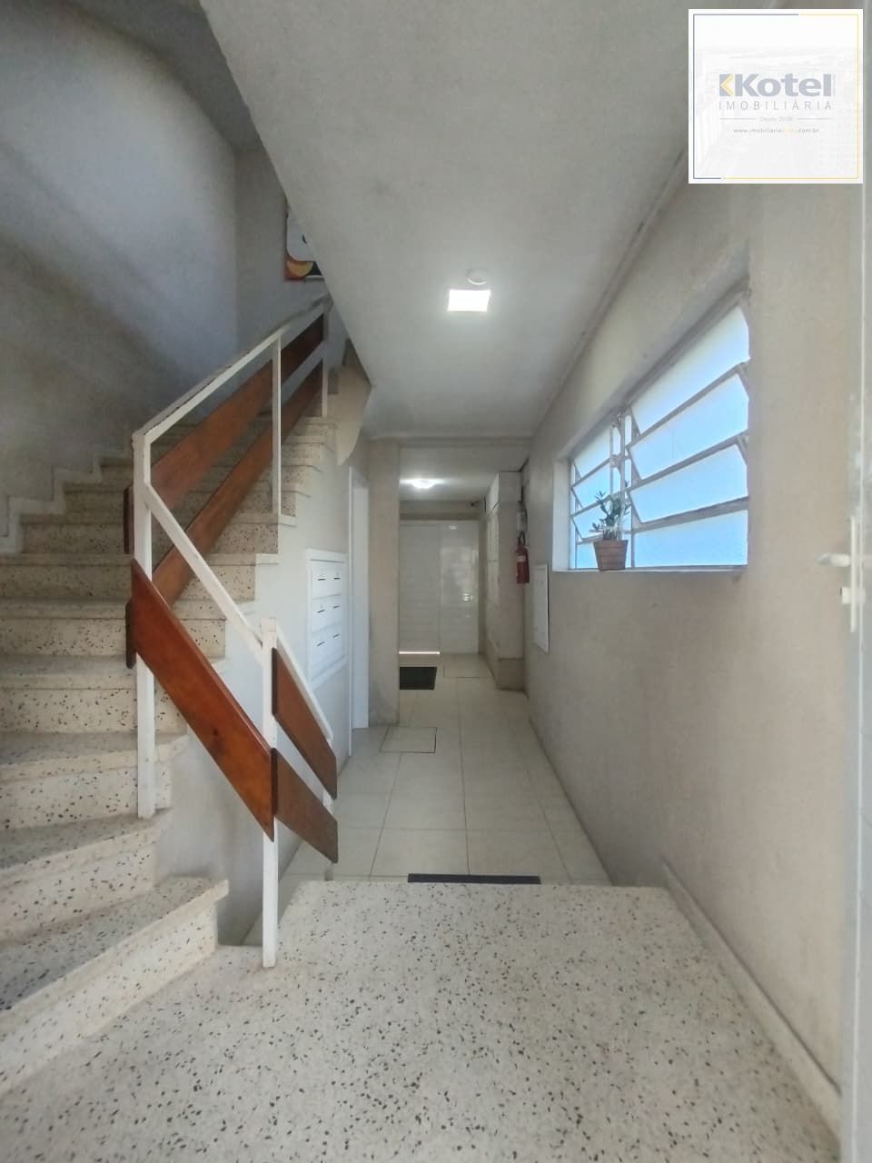 APTO DESOCUPADO COM VAGA GARAGEM