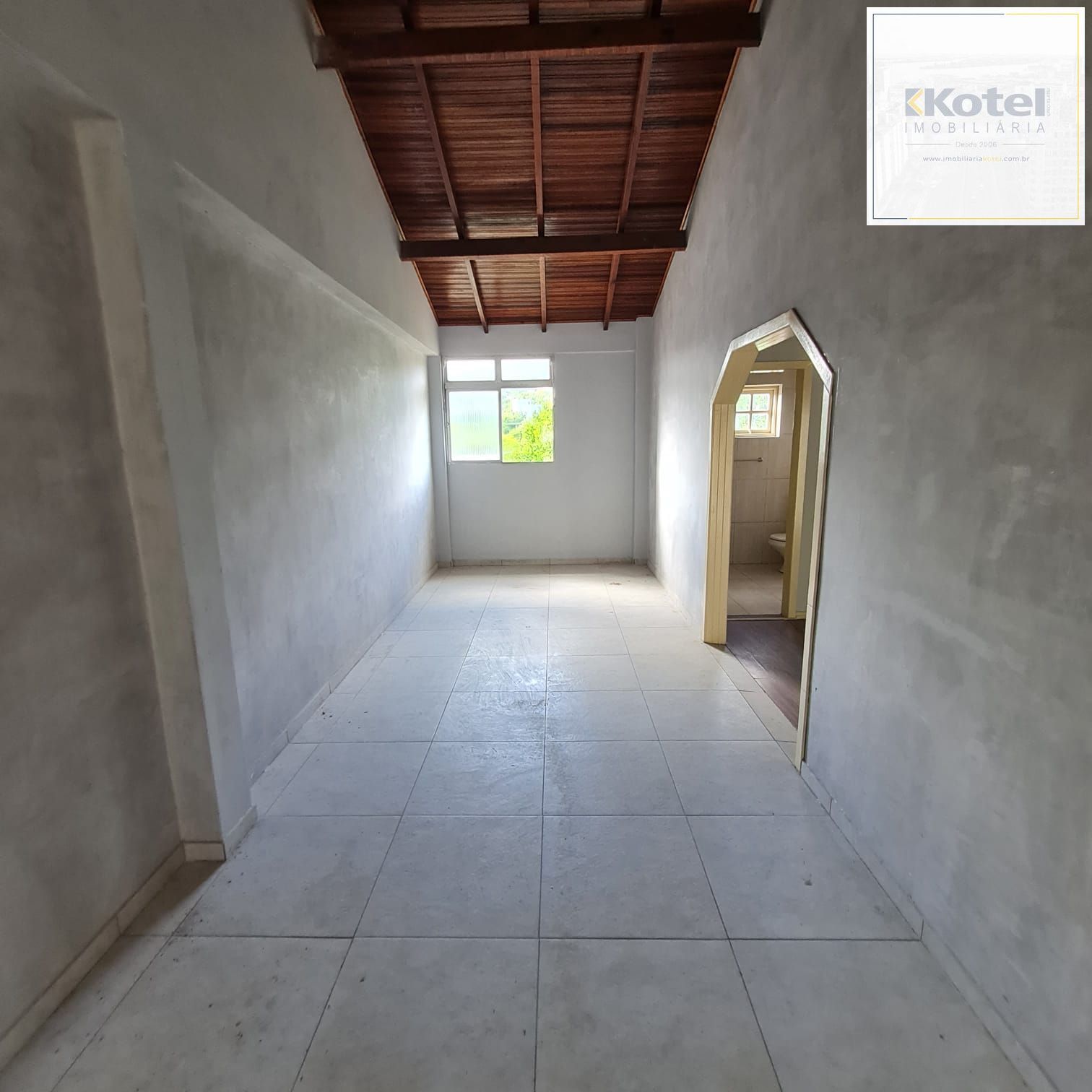 CASA 04 DORMITÓRIOS — foto 4