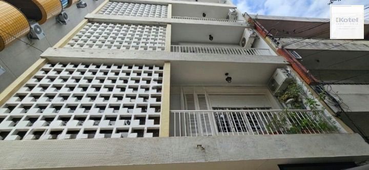 Apartamento 3 dorms à venda Rua Felipe Camarão, Rio Branco - Porto Alegre