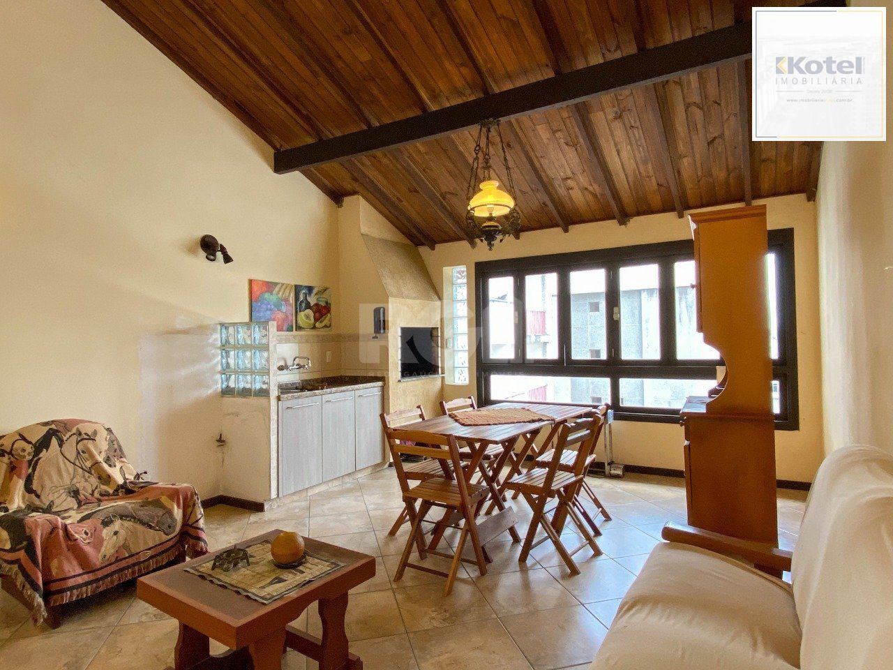 Casa para Venda - 350m², 2 dormitórios, sendo 2 suites, 2 vagas - Centro Histórico