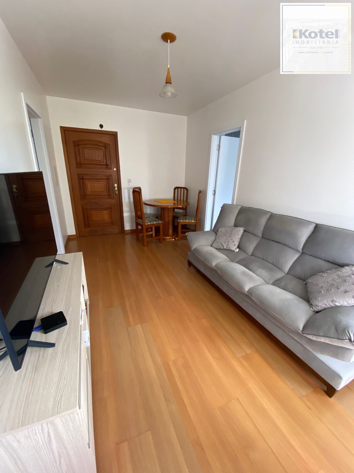 APARTAMENTO 2 DORMITÓRIOS E COM VAGA DE GARAGEM NO JARDIM BOTÂNICO