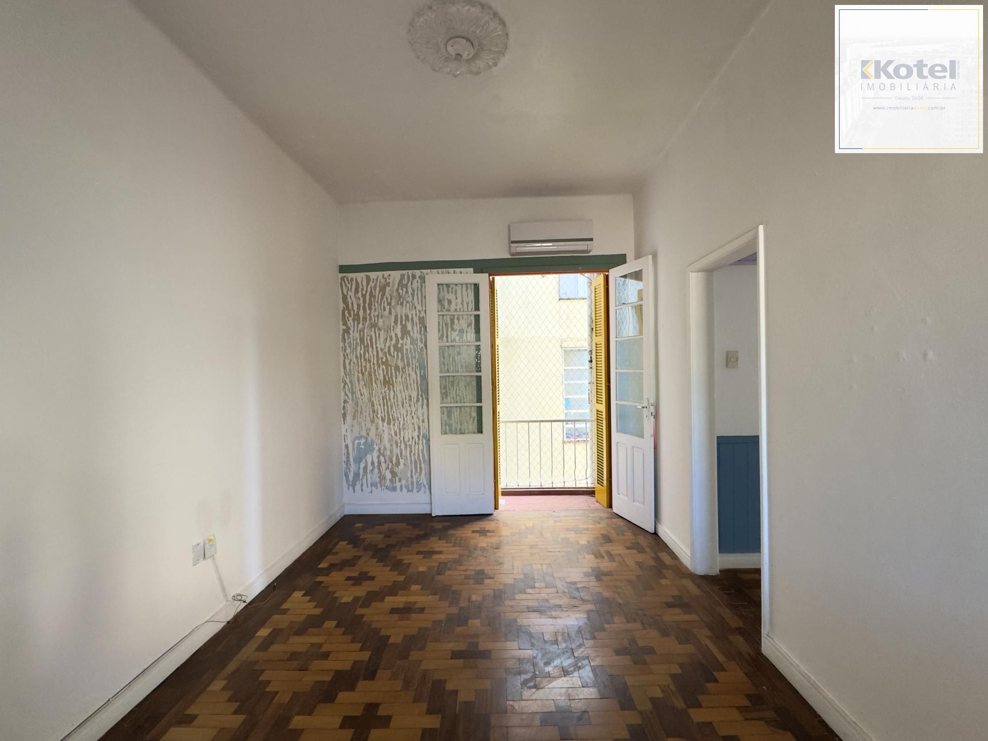 Apartamento 2 dormitórios super silencioso no Centro Histórico