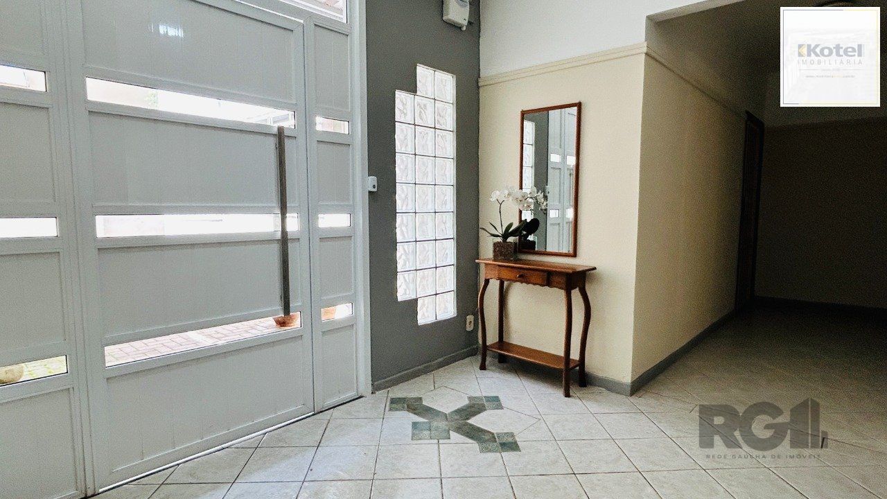 APARTAMENTO GARDEN 3 DORMITÓRIOS COM VAGA DE GARAGEM NO MENINO DEUS
