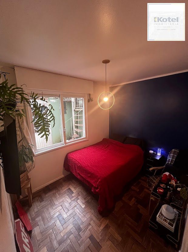 Apartamento 2 dormitórios com pátio no Centro Histórico