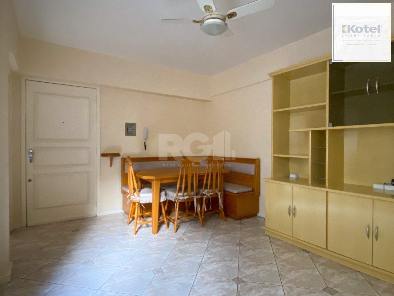 Apartamento 1 dormitório, em prédio com portaria, próximo à Usina do Gasômetro