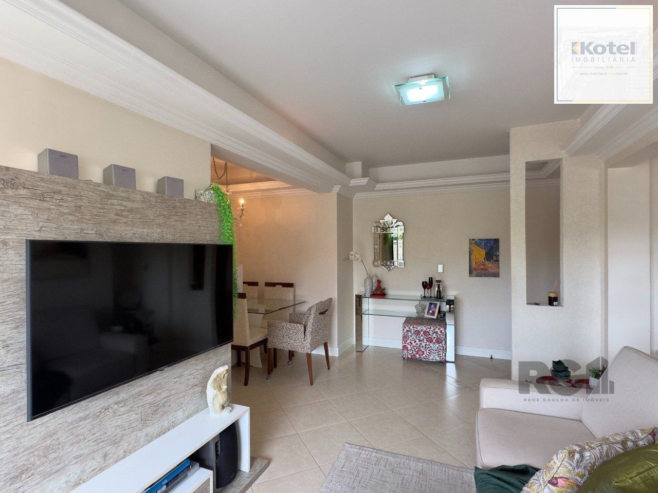 APARTAMENTO 2 DORMITÓRIOS, DE FRENTE, COM VAGA DE GARAGEM NO JARDIM BOTÂNICO