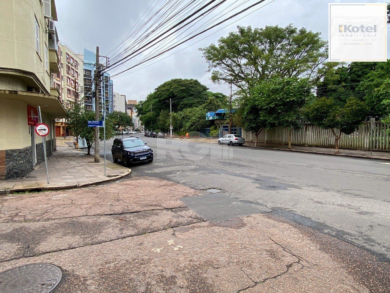 Casa de esquina com 64m², próximo ao Cais Embarcadero