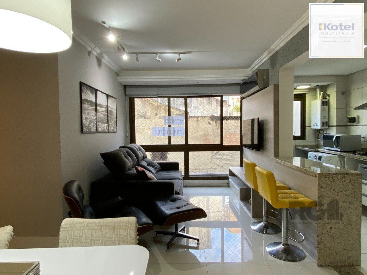 APARTAMENTO MOBILIADO DE 2 DORMITÓRIOS - CENTRO HISTÓRICO
