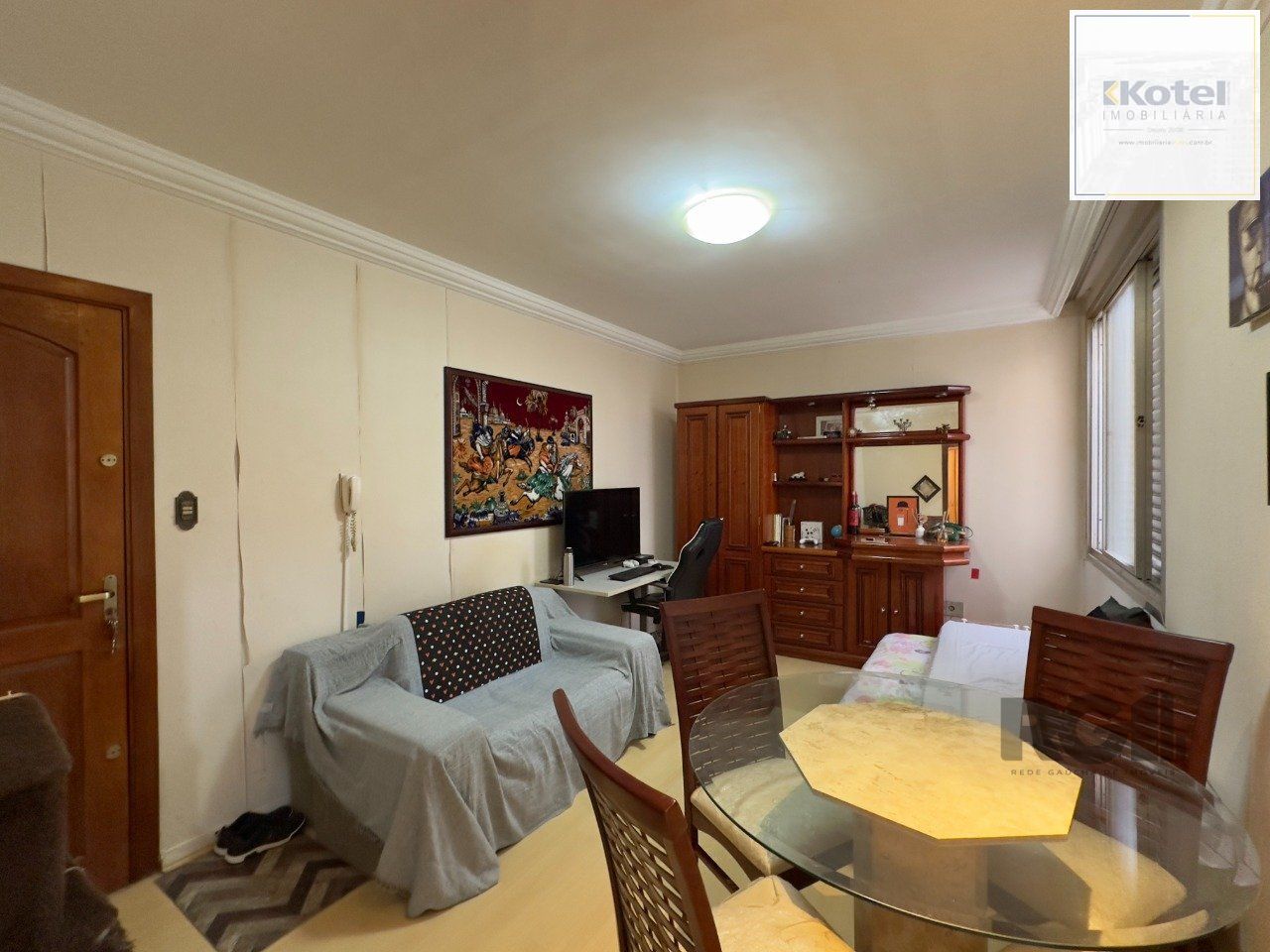 APARTAMENTO 1 DORMITÓRIO PRÓXIMO À ORLA DO GUAÍBA NO CENTRO HISTÓRICO