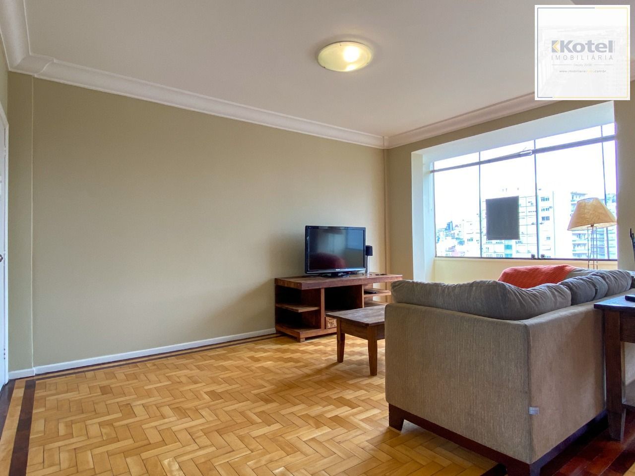 Apartamento 3 dormitórios, com linda vista, em frente ao Hospital de Clínicas — foto 5