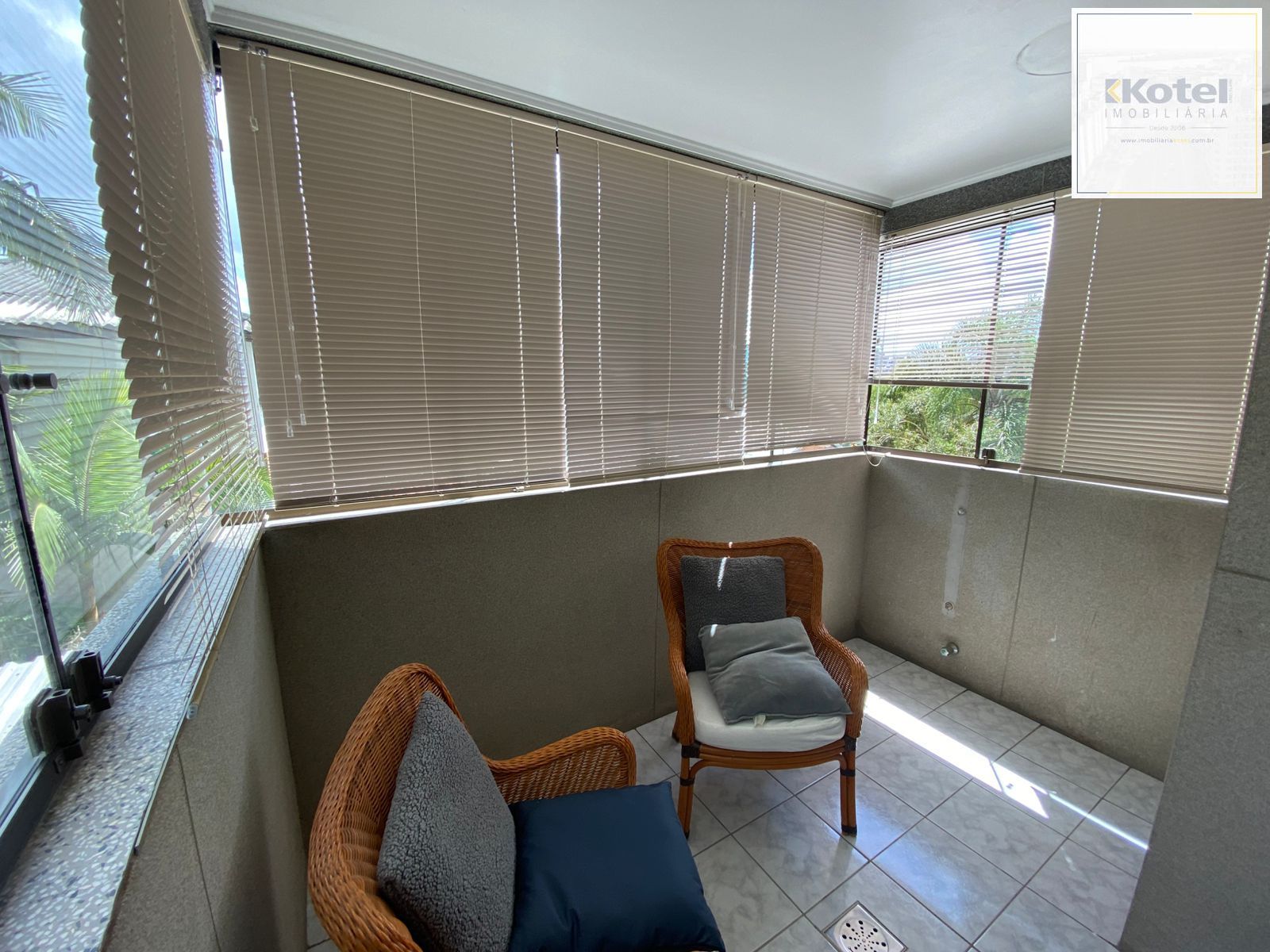 APARTAMENTO 2 DORMITÓRIOS E COM VAGA DE GARAGEM NO JARDIM BOTÂNICO