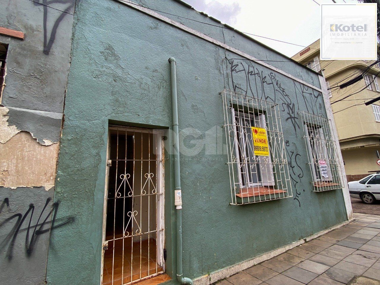 Casa de esquina com 64m², próximo ao Cais Embarcadero