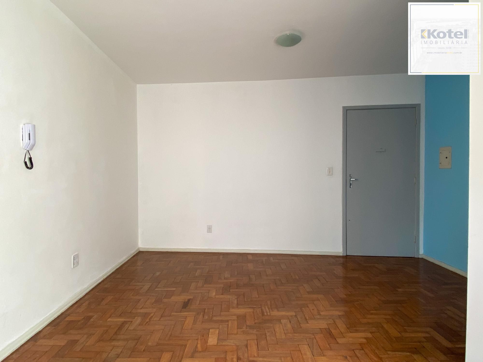 Studio com 28m² super bem iluminado, em ótima localização no Centro Histórico