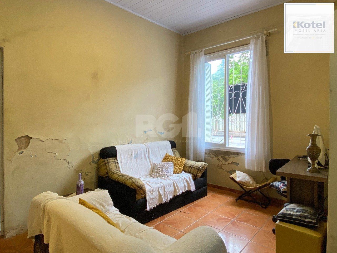 Casa de esquina com 64m², próximo ao Cais Embarcadero