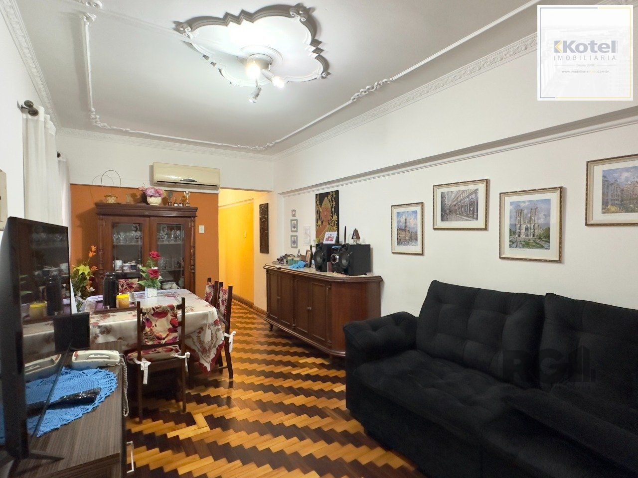 APARTAMENTO 3 DORMITÓRIOS DE 99M², COM SACADA, EM FRENTE À SANTA CASA NO CENTRO HISTÓRICO