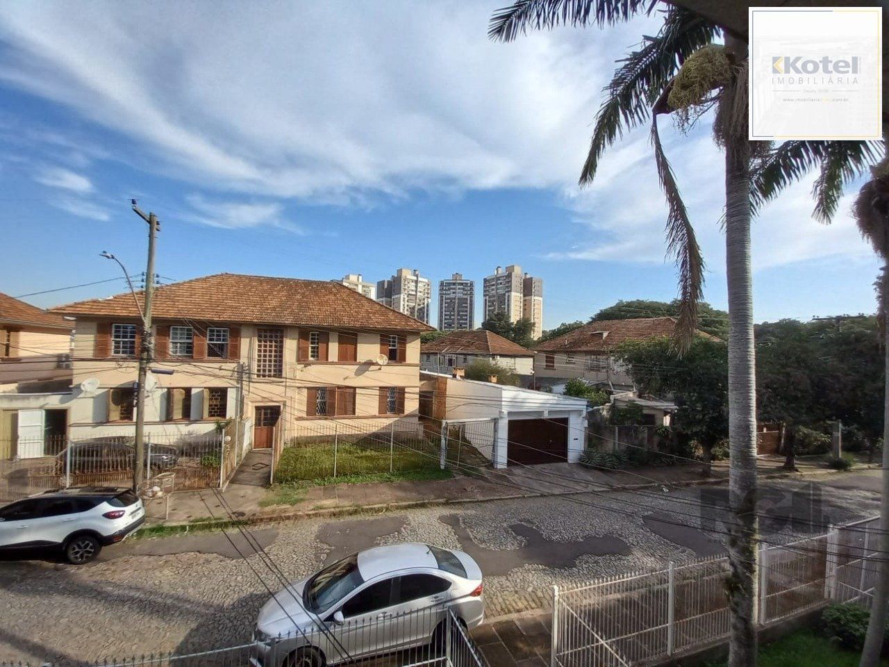 Apartamento 3 dormitórios com casa nos fundos — foto 2