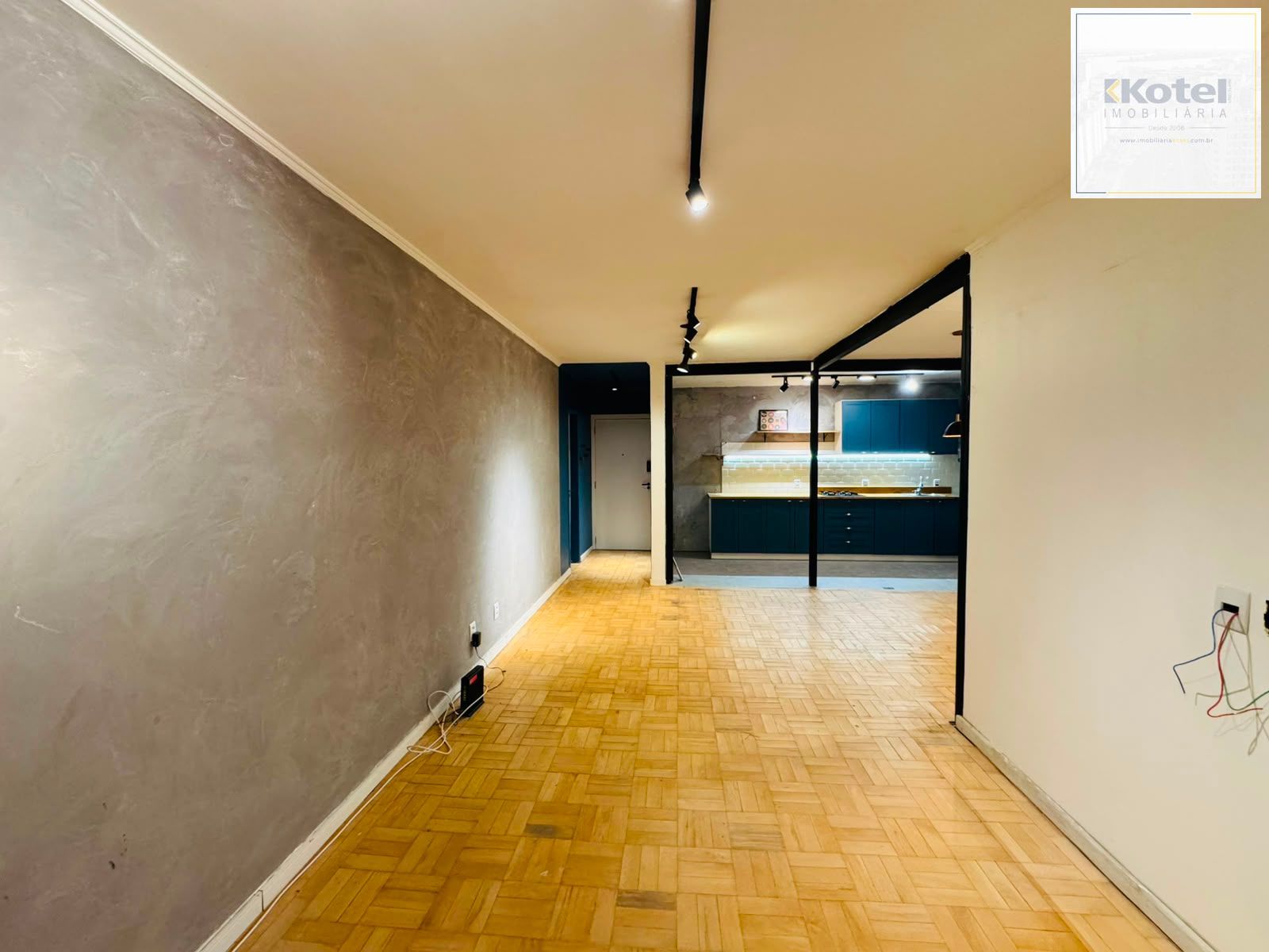 Apartamento reformado de 3 dormitórios com churrasqueira e vaga no Petrópolis — foto 3