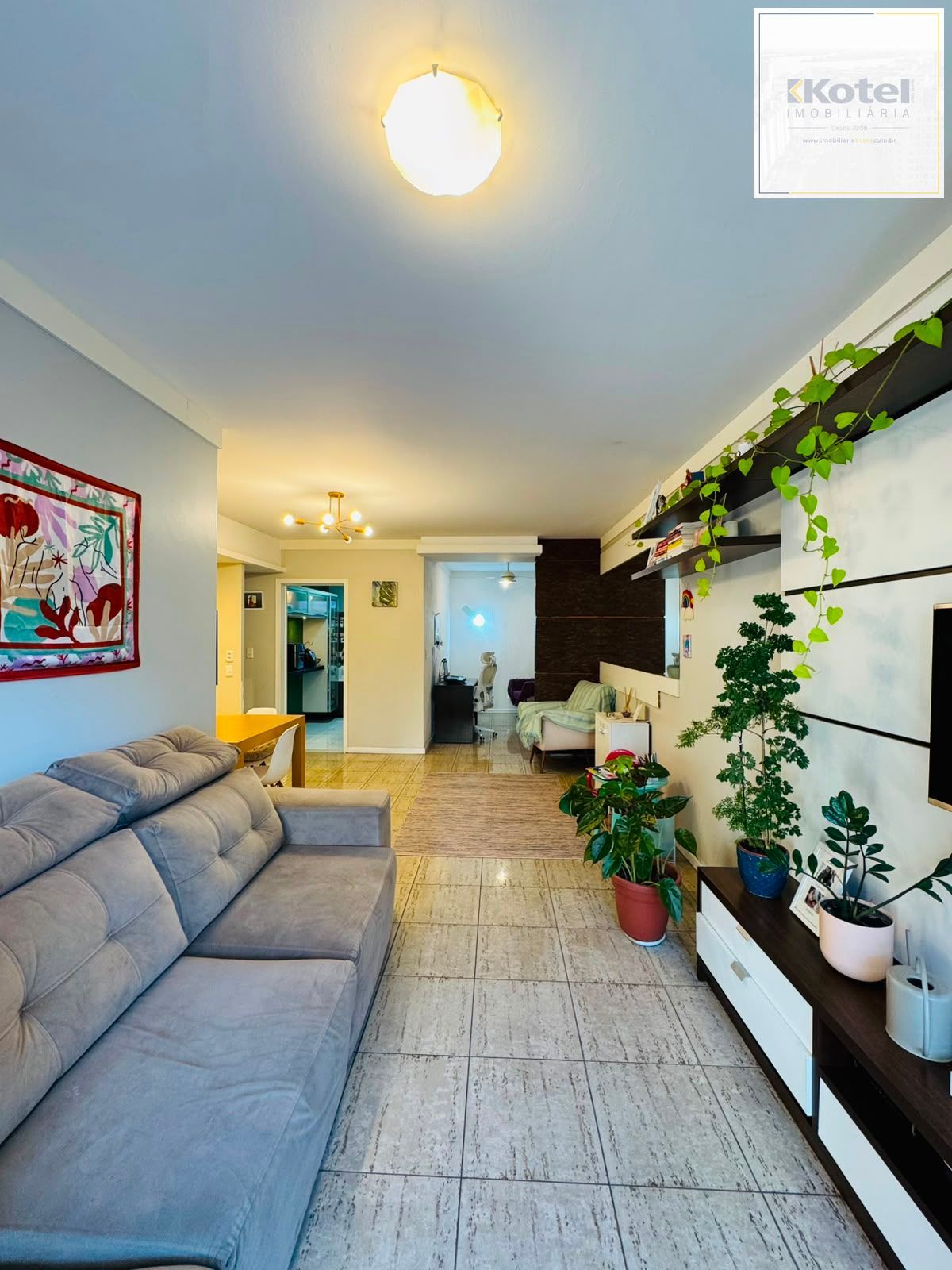 Bela Vista: Apartamento com 2 Dormitórios e 2 Vagas em Localização Privilegiada