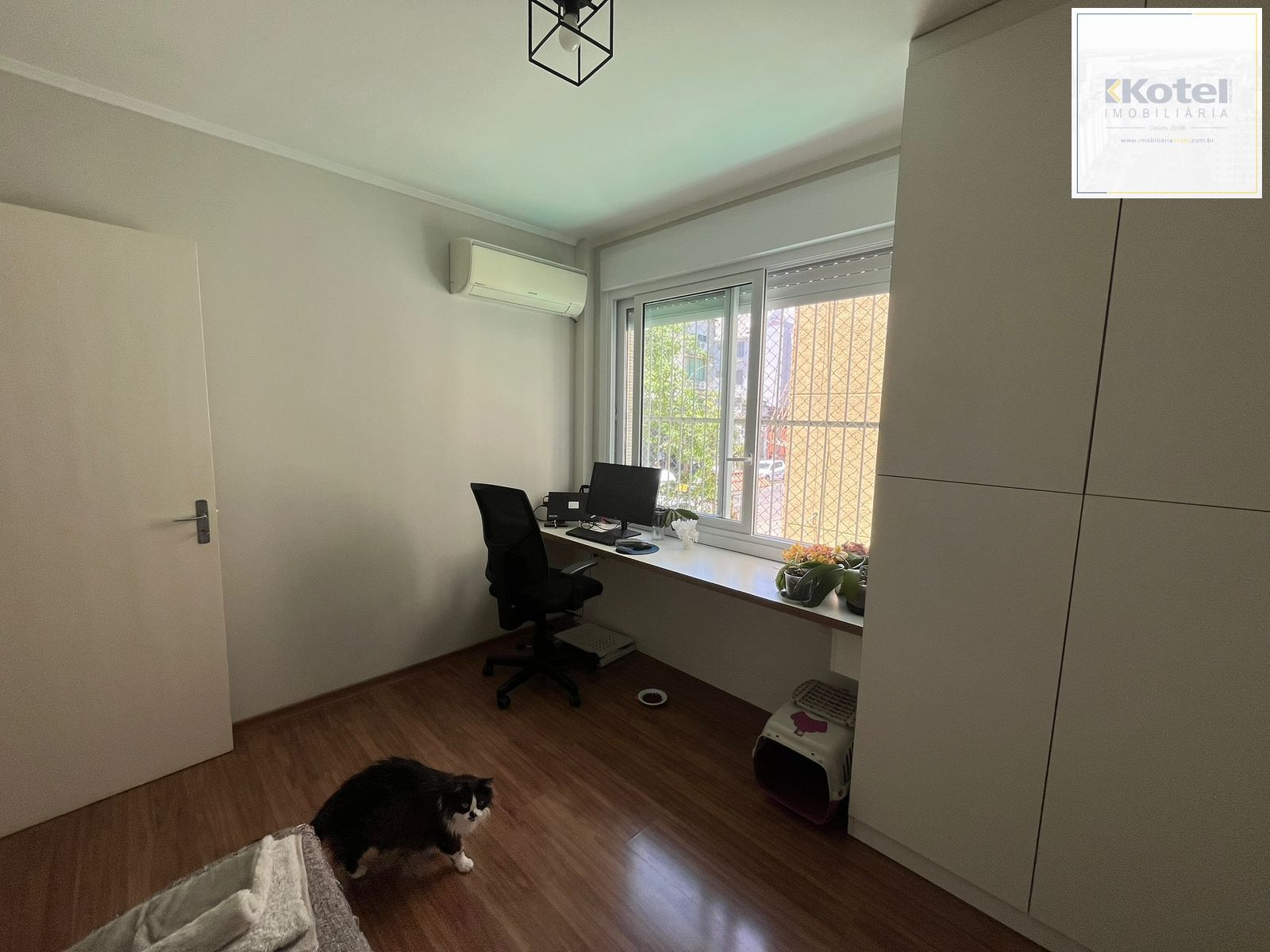 🏡 Apartamento semimobiliado reformado próximo à Redenção – Ed. Diadema