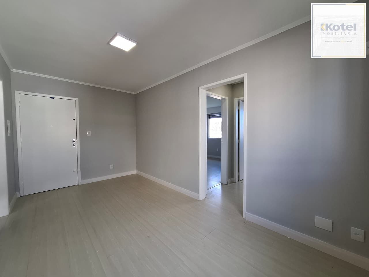 Apartamento à venda 2 quartos com vaga reformado na Cidade Baixa Porto Alegre — foto 3