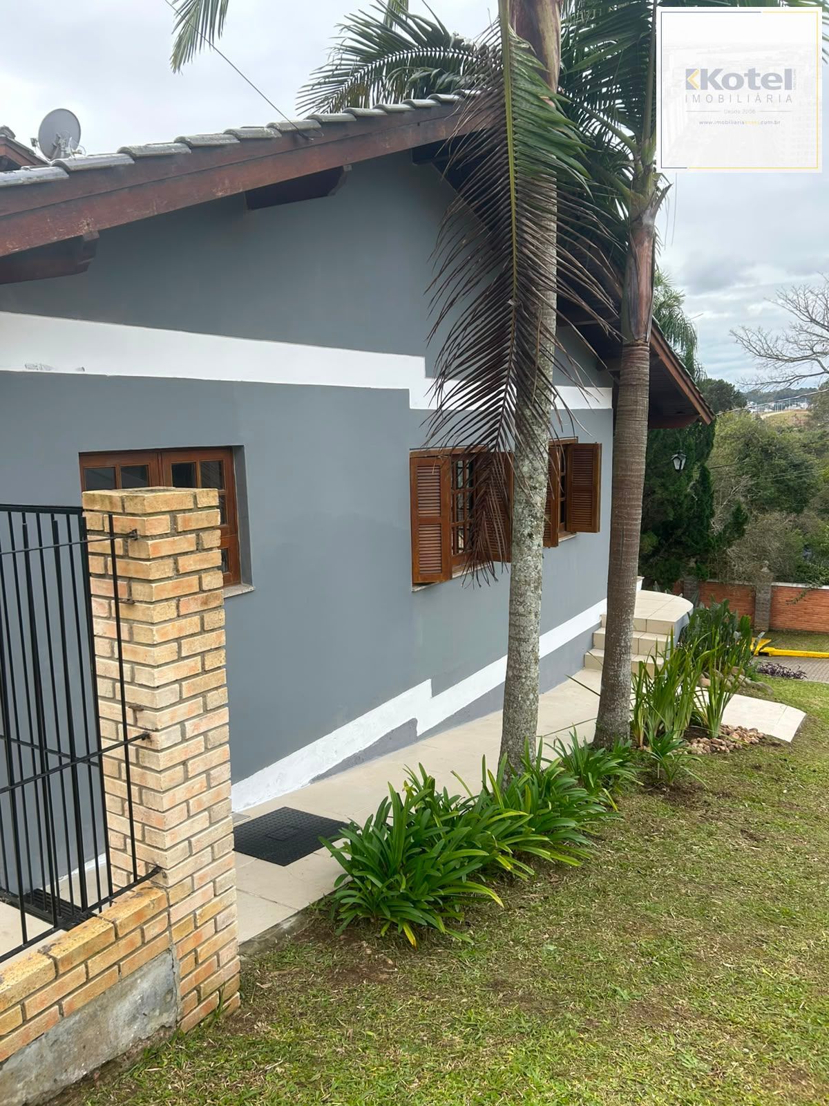 Casa com 3 Quartos, Suíte, Piscina e Lareira no Condomínio Cantegril Fase 4 em Viamão