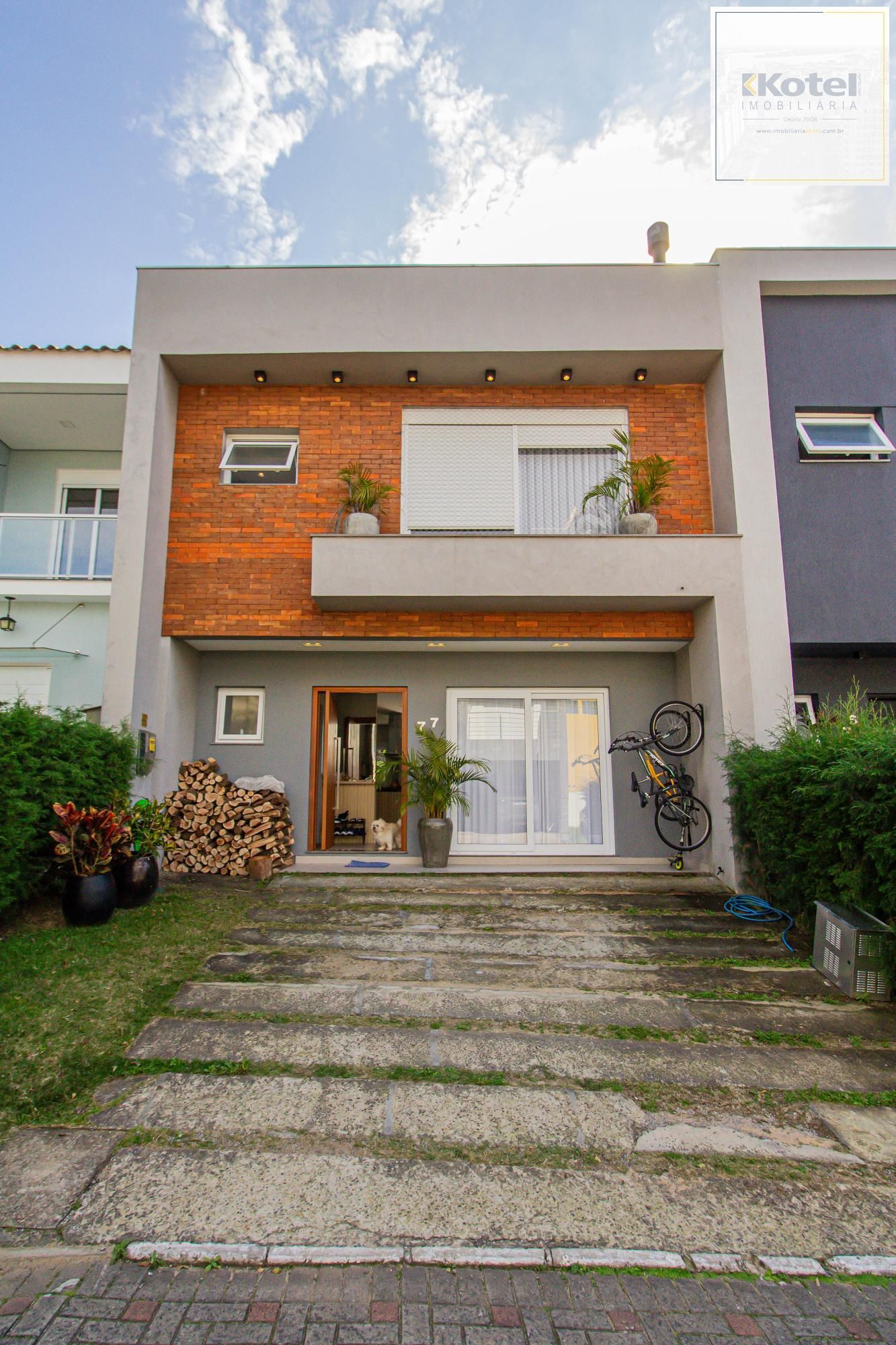Casa em condominio, com espaçp e segurança para sua familia!