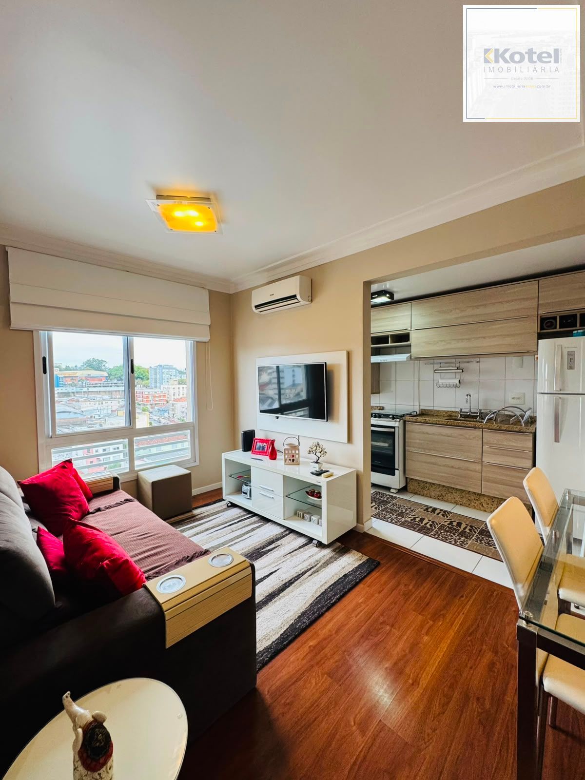 Apartamento Semimobiliado à Venda no Bairro Partenon – 2 Dormitórios, 1 Suíte, Elevador e Vaga de Garagem
